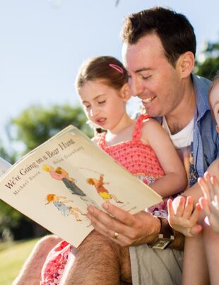 Reading storytelling with babies children - voozon.com