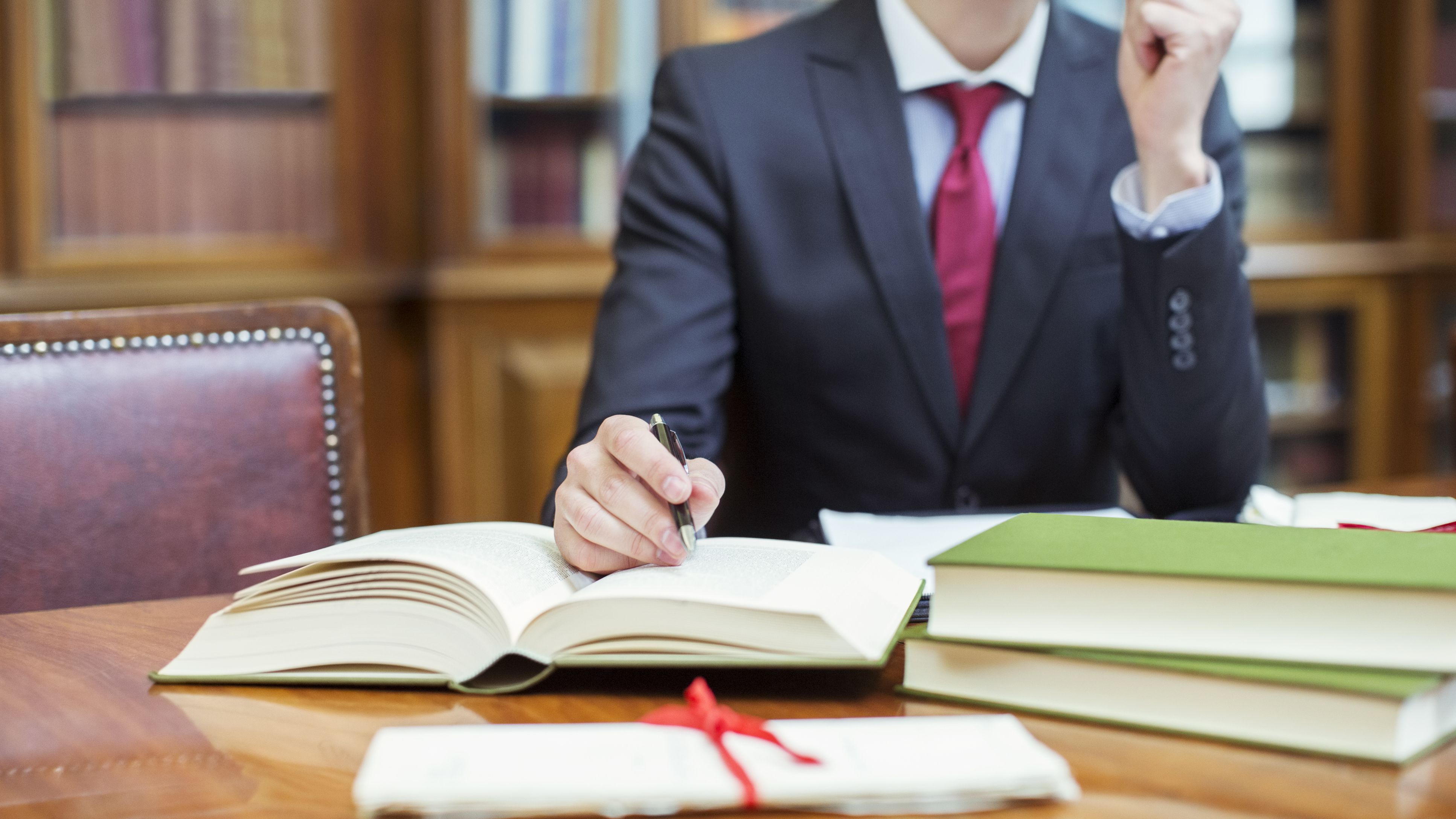 7 Factors Entertainers Should Consider Before Picking Attorneys