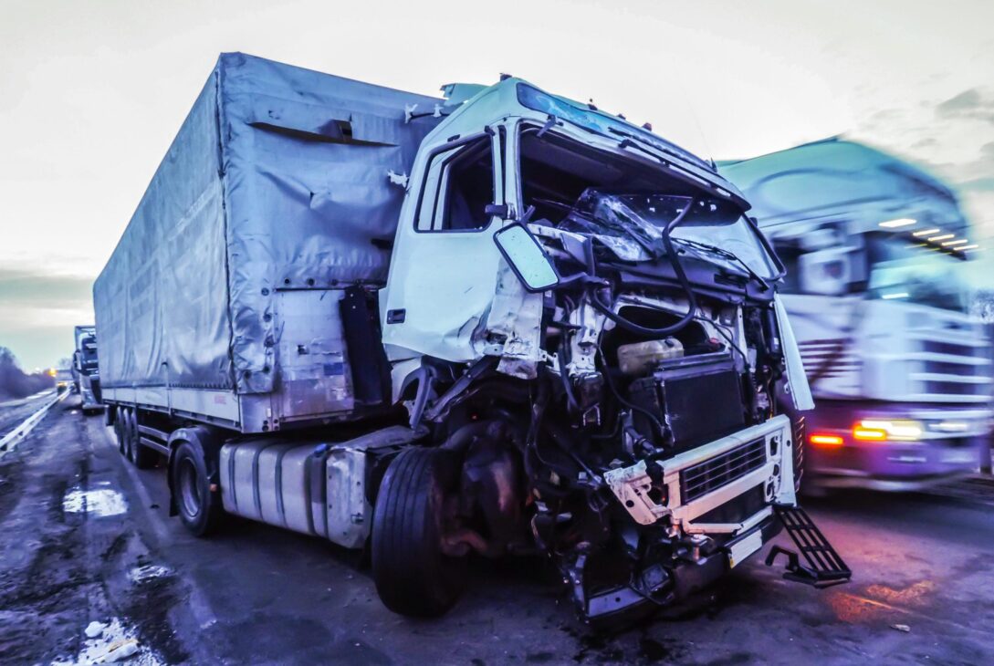 how do truck accident claims and lawsuits work scaled 1 - voozon.com