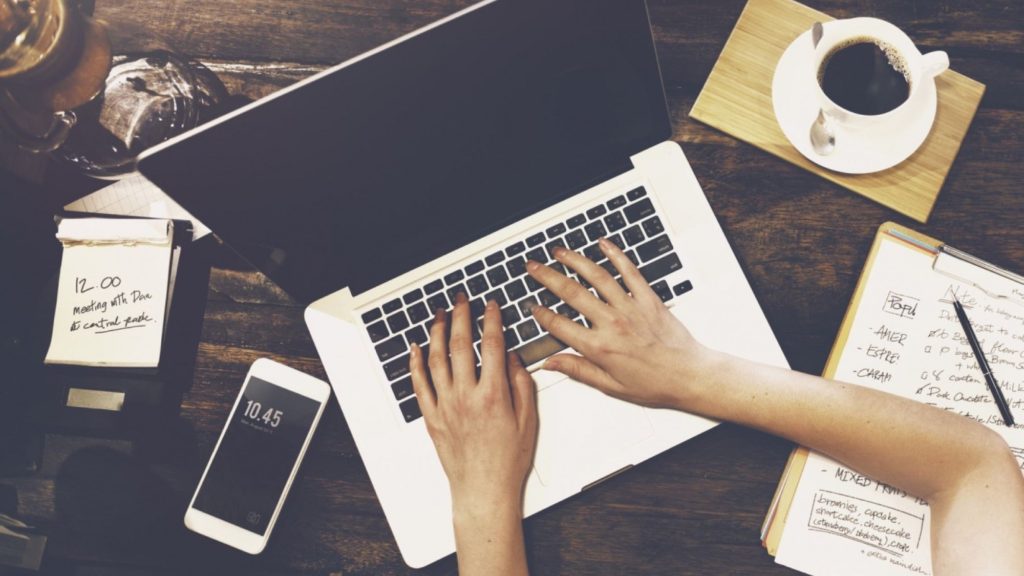 9 Side Hustles to Try in the New Year