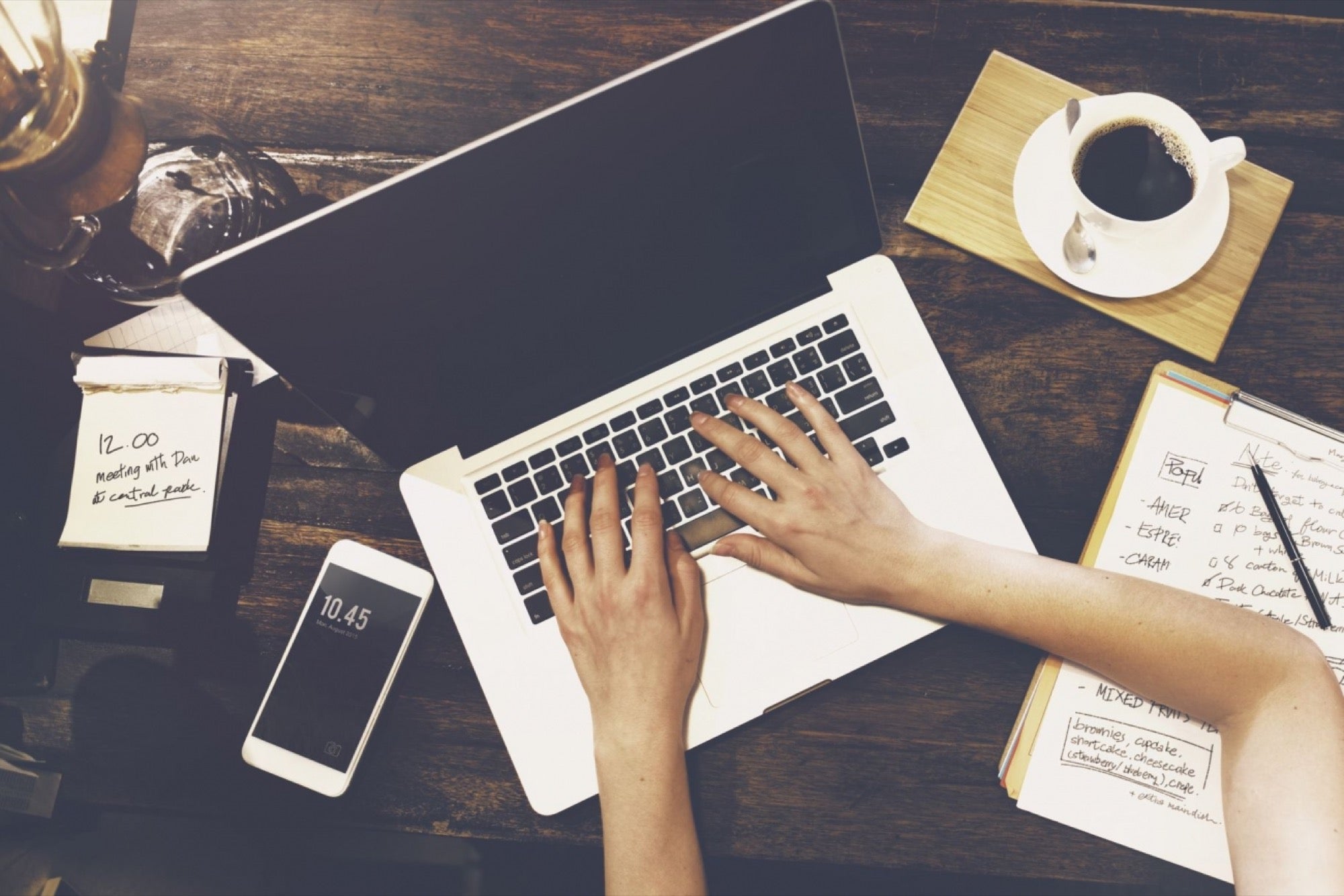 9 Side Hustles to Try in the New Year
