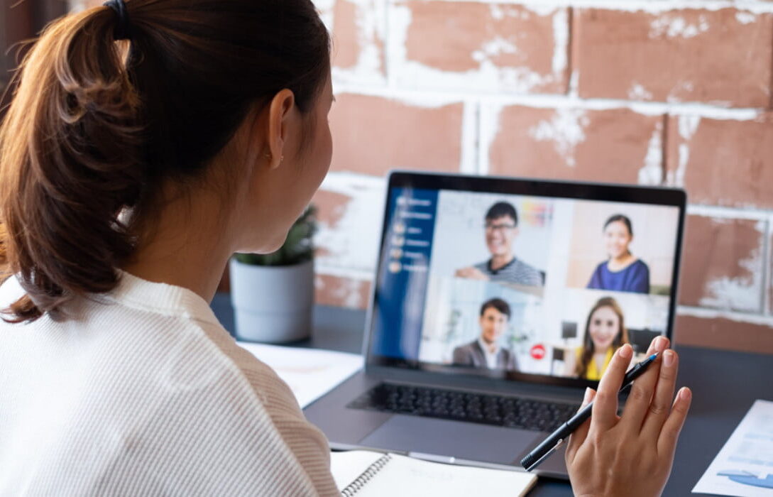 Online meeting etiquettes to follow for sellers and brokers FB 1200x700 compressed - voozon.com
