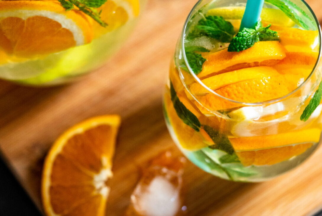 oranges scaled 1706x853 1 - voozon.com