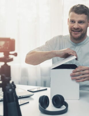 shutterstock 1325738123 - voozon.com
