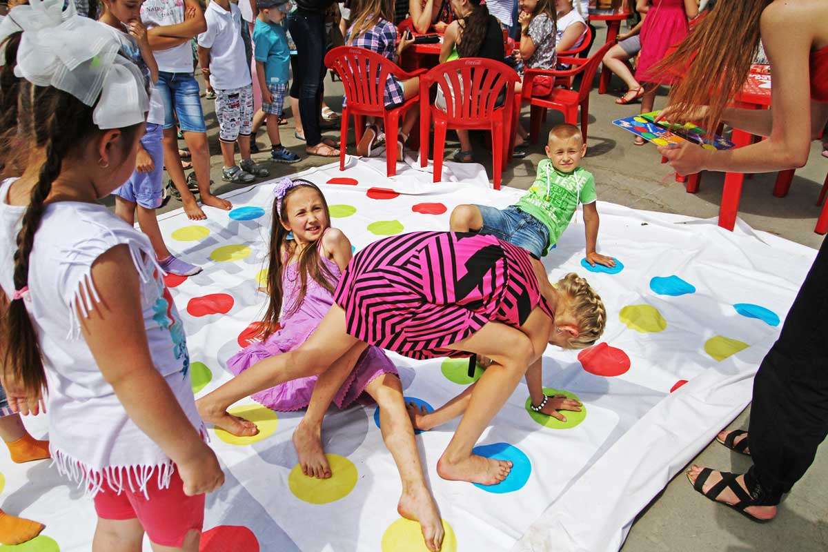 outdoor party games for kids feature