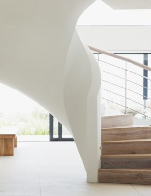 1476461376 curving staircase in modern home - voozon.com