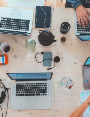 social media marketing agency - voozon.com