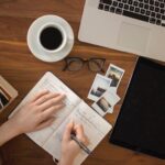 Earning Money While Traveling These Are The Best Options - voozon.com