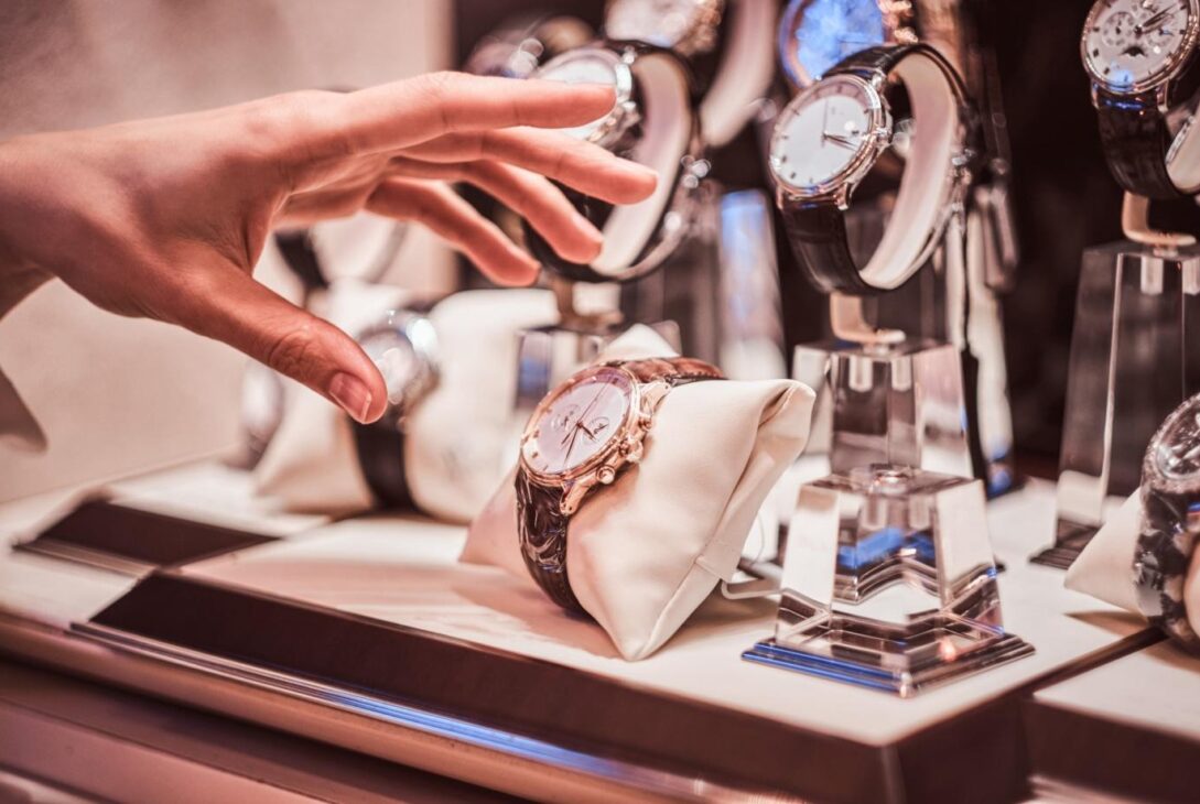 The Best Luxury Watches for Men A Closer Look - voozon.com