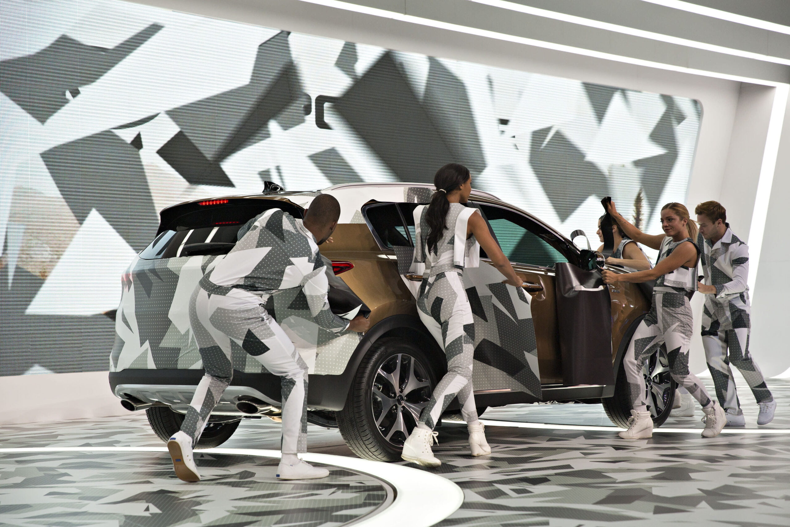 Get the best car body cover to keep your vehicle in the best shape.