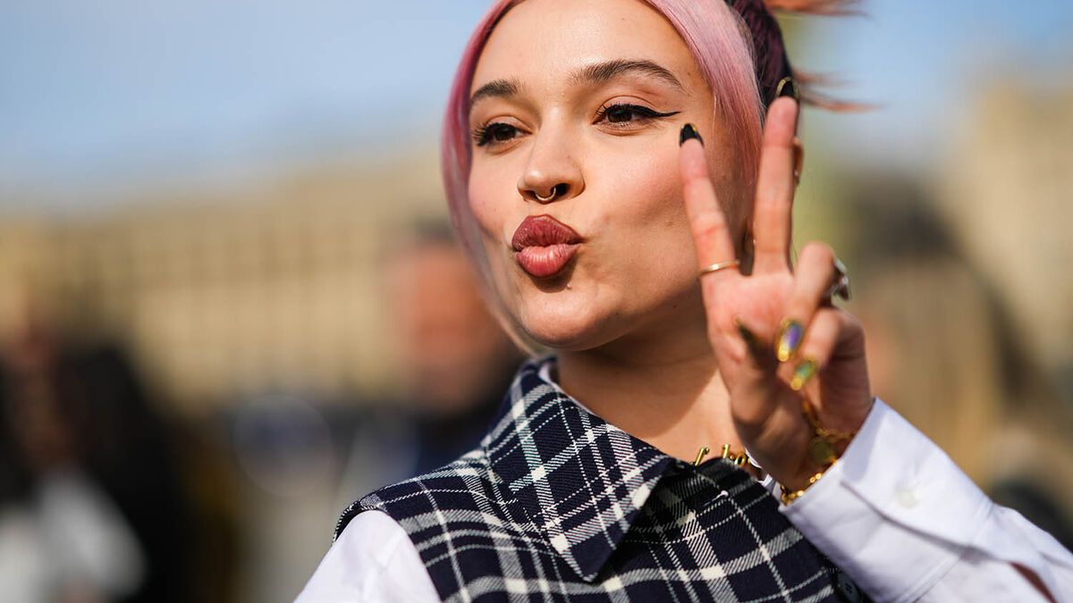 Surgical Steel The Preferred Material For Septum Piercings