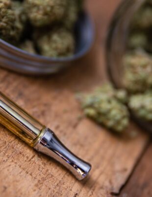 Why Should You Use High Quality CBD Vape Oil - voozon.com