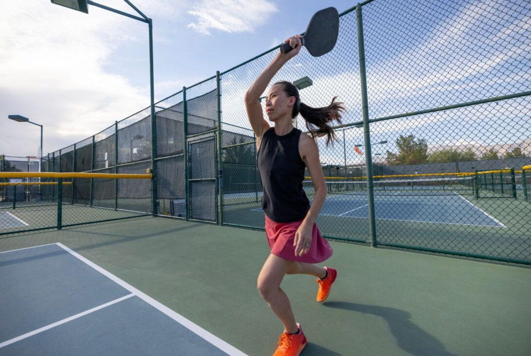 Top Techniques to Improve Your Pickleball Serve 2 - voozon.com