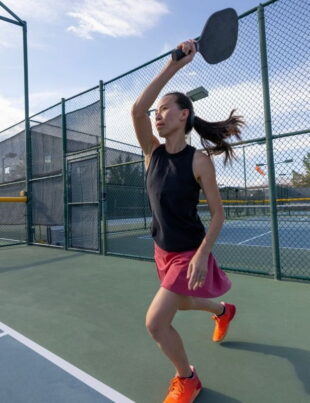 Top Techniques to Improve Your Pickleball Serve 2 - voozon.com