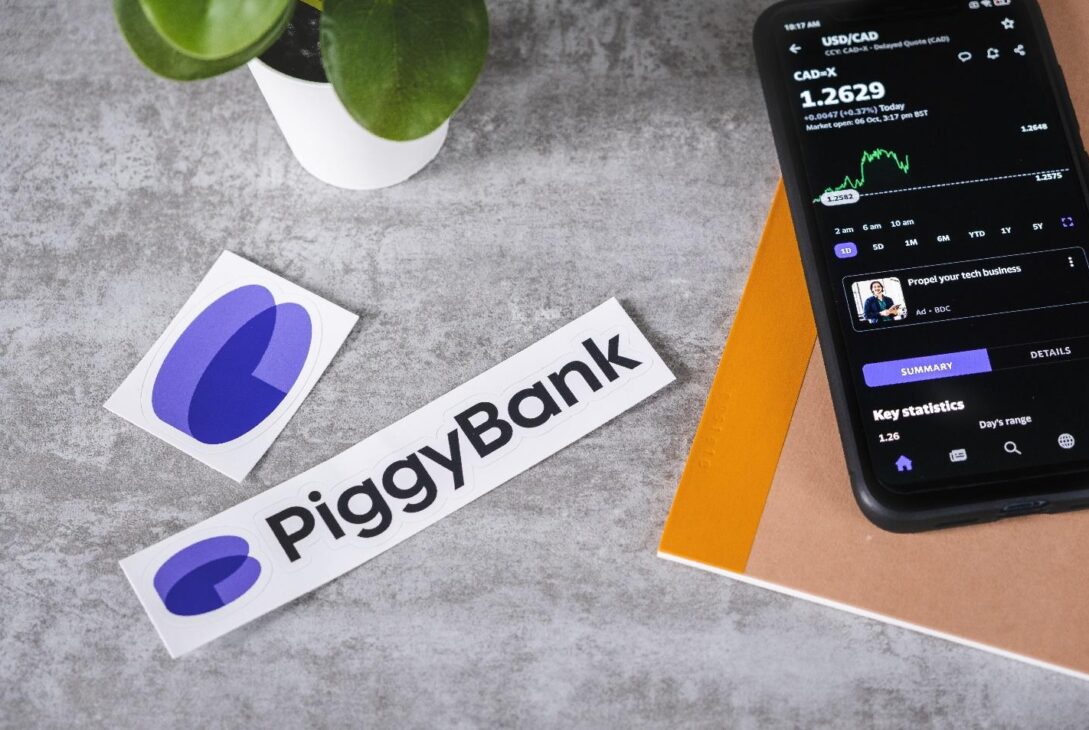 An Overview of Mobile Check Deposit for Companies Its Operation Features and Benefits - voozon.com