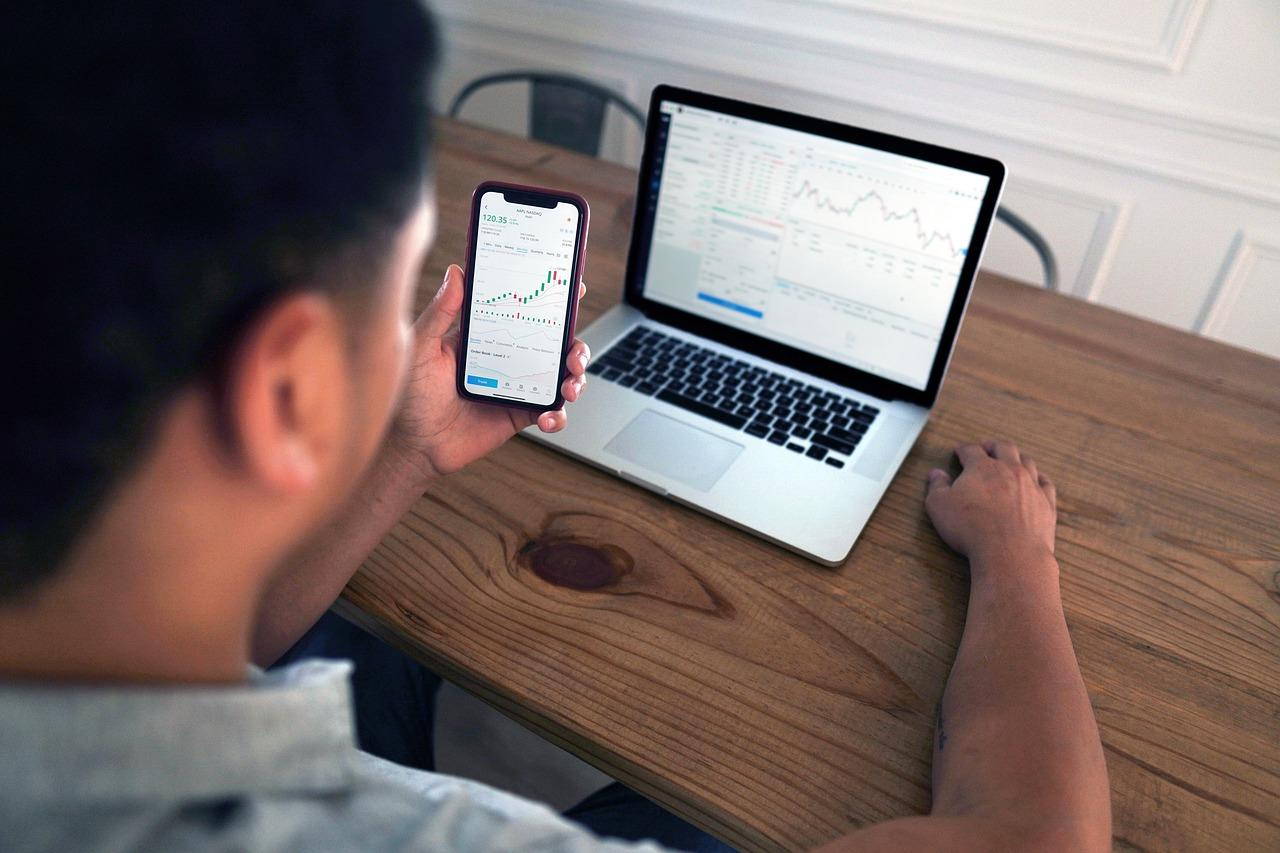 What Is Swing Trading and Why Do Traders Use It