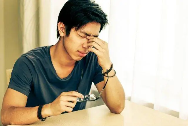 Tired of Reading Glasses and Dry Eyes? Houston Eye Doctors Have Real Solutions