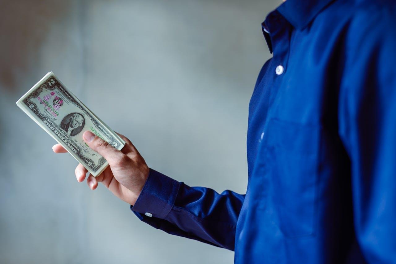 Understanding Savings Account Interest Rates and How to Maximize APY