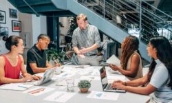 The Benefits of Hiring Interim CMO Services for Startups and Small Businesses