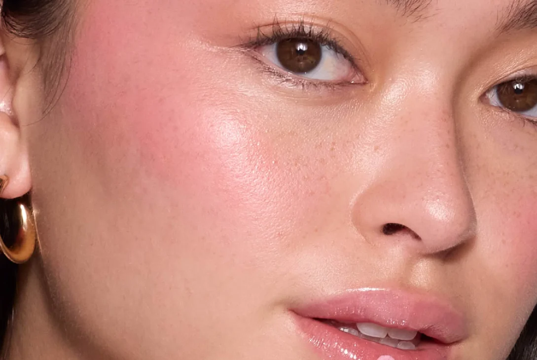 Pout Ultra Shine Lip Gloss - voozon.com