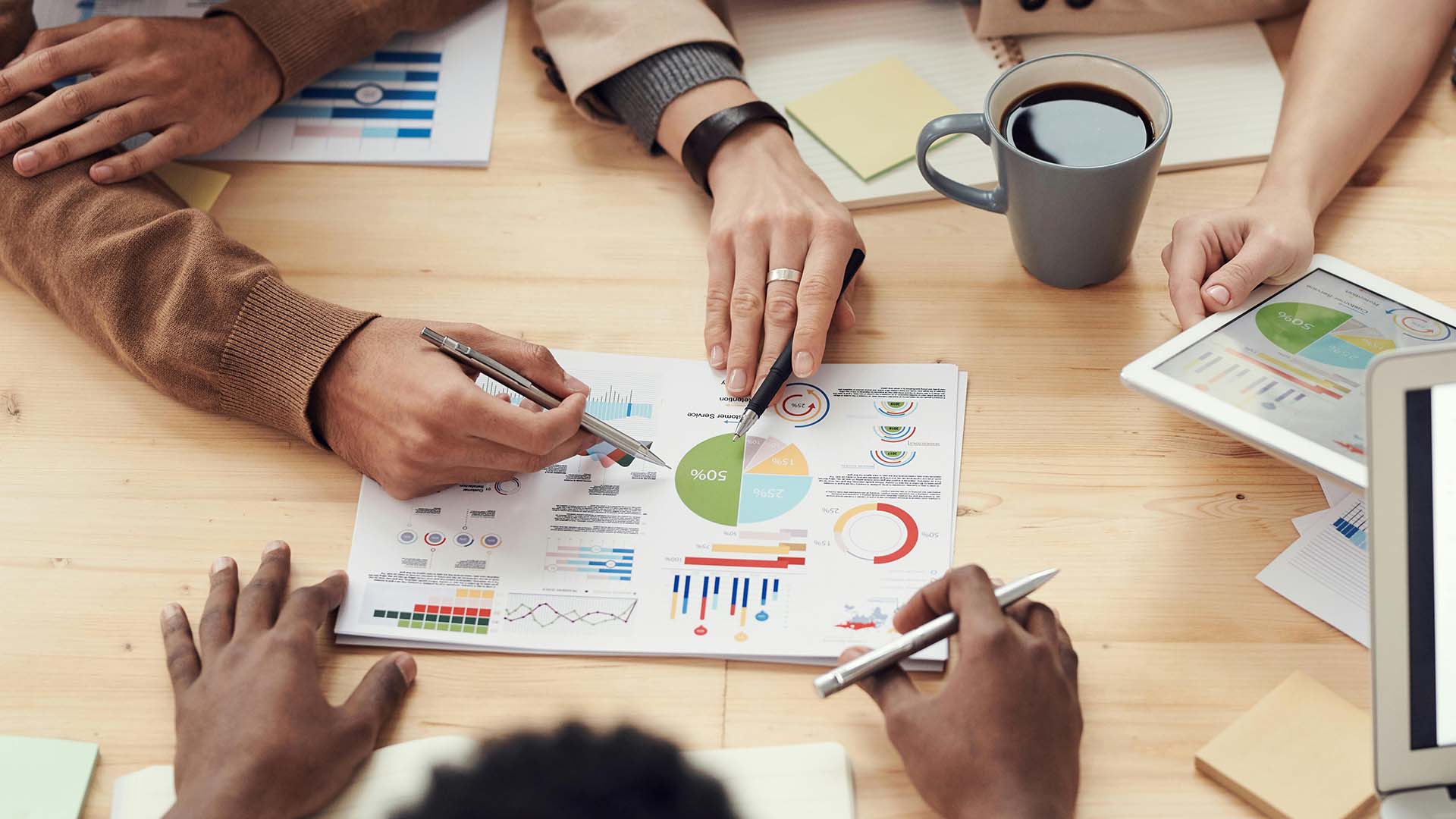 Why Mid-Market Companies Need a Business Strategy Consultant Before They Need a New Strategy
