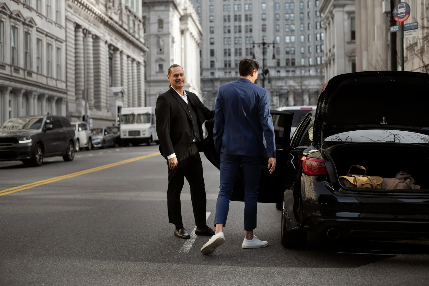 Car Rental in NYC & New York: Complete Guide to Airports, City Pickup, Costs and Tips