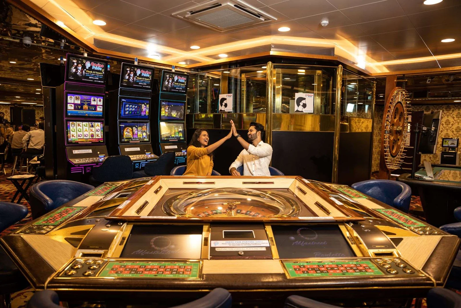 How Casino Cruises Combine Travel and Onboard Gaming