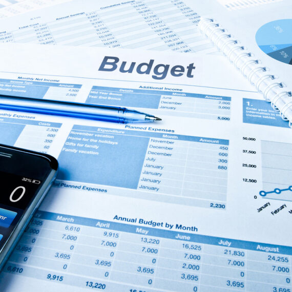 How Growing Companies Plan an Administrative Budget for the Year Ahead